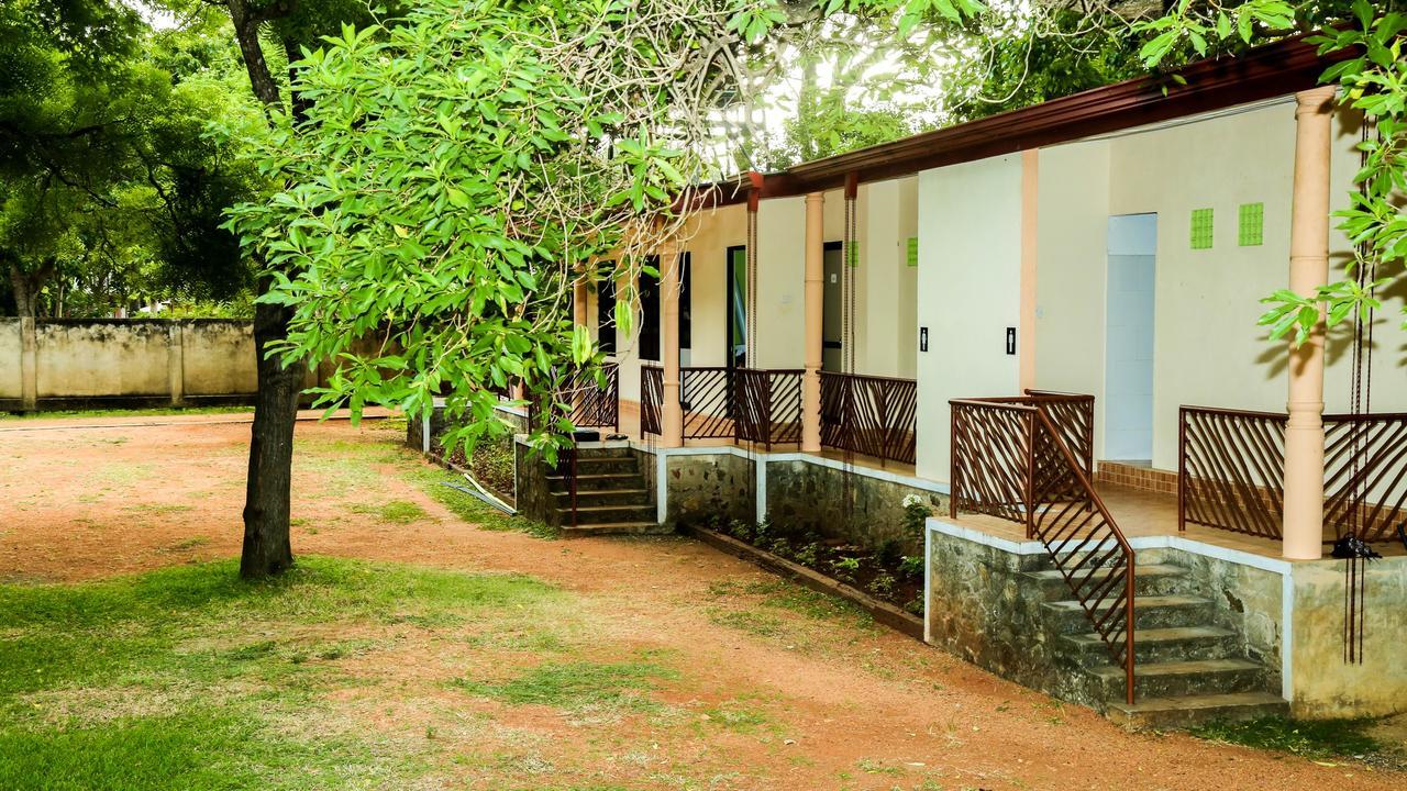 Malwathu Oya Caravan Park Bed & Breakfast Anuradhapura Luaran gambar