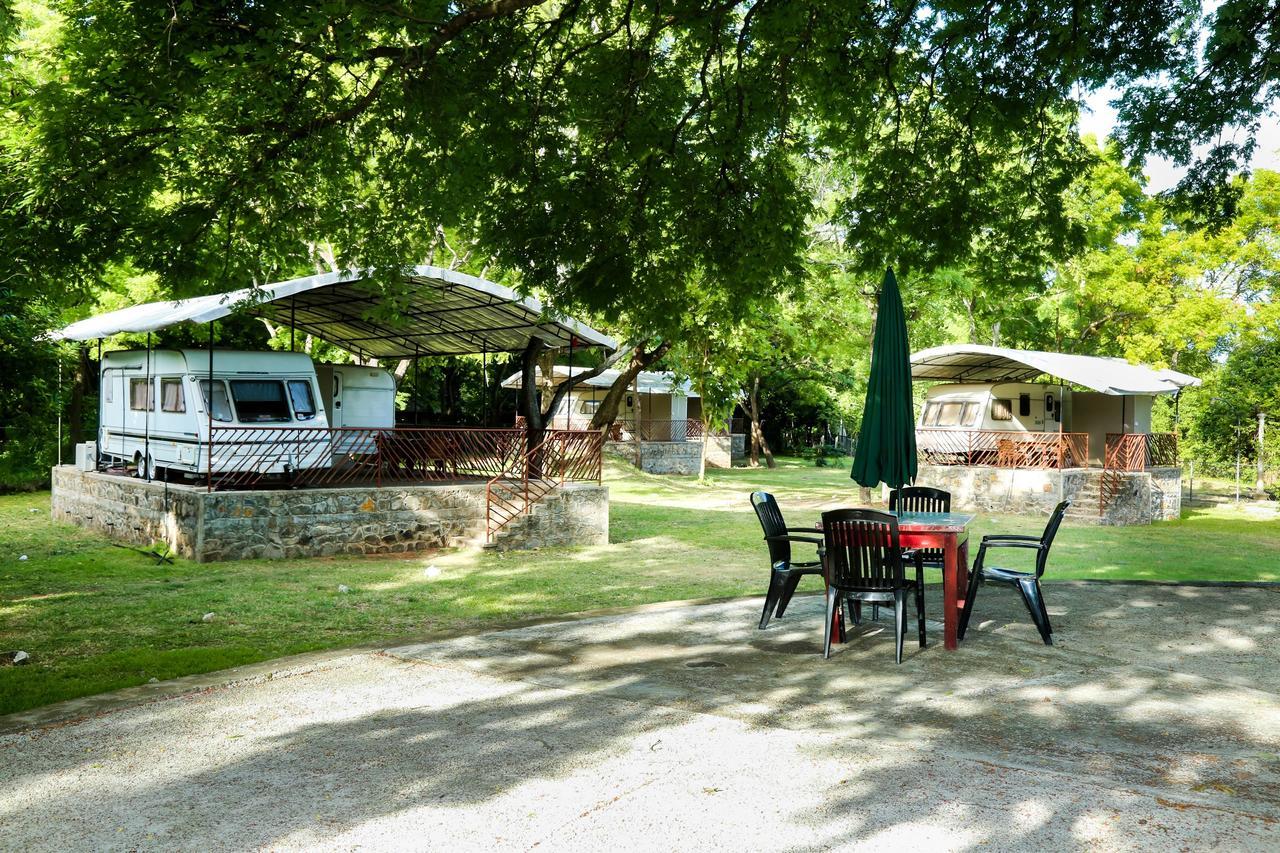Malwathu Oya Caravan Park Bed & Breakfast Anuradhapura Luaran gambar